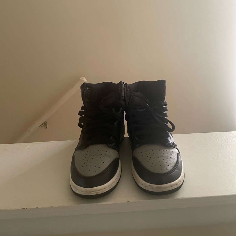 Jordan 1 Shadow. Size 4.